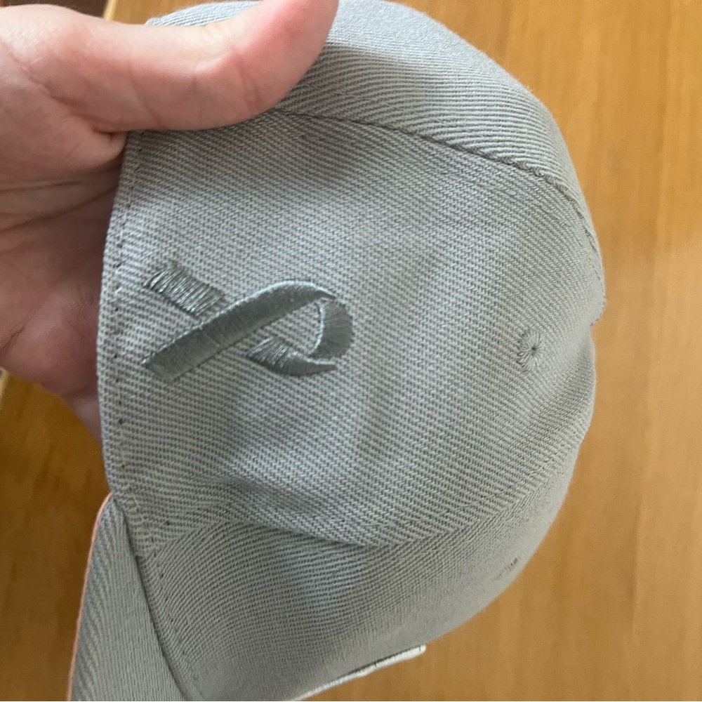 Never Worn Limited Edition Gray Washington Nationals Baseball Cap - Picture 2 of 3